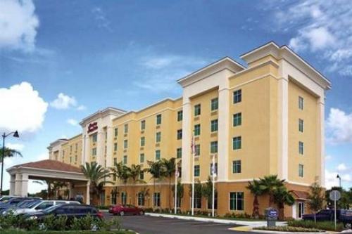 Hampton Inn & Suites Homestead 01
